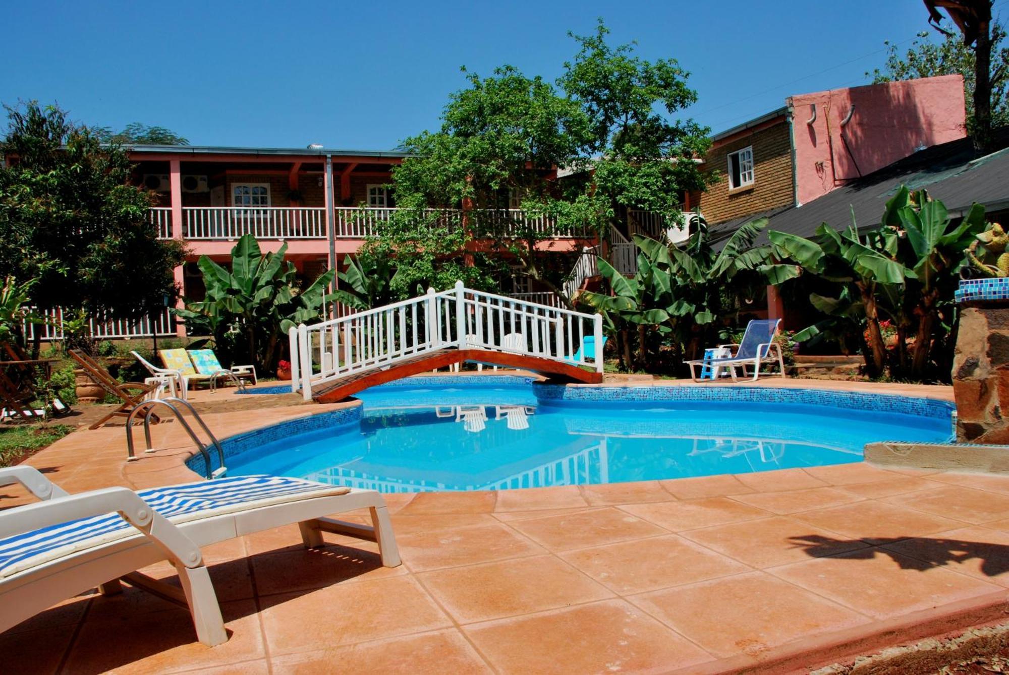 Hotel Posada La Sorgente Puerto Iguazú Esterno foto