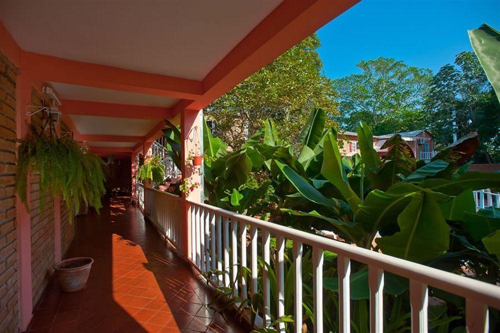 Hotel Posada La Sorgente Puerto Iguazú Esterno foto