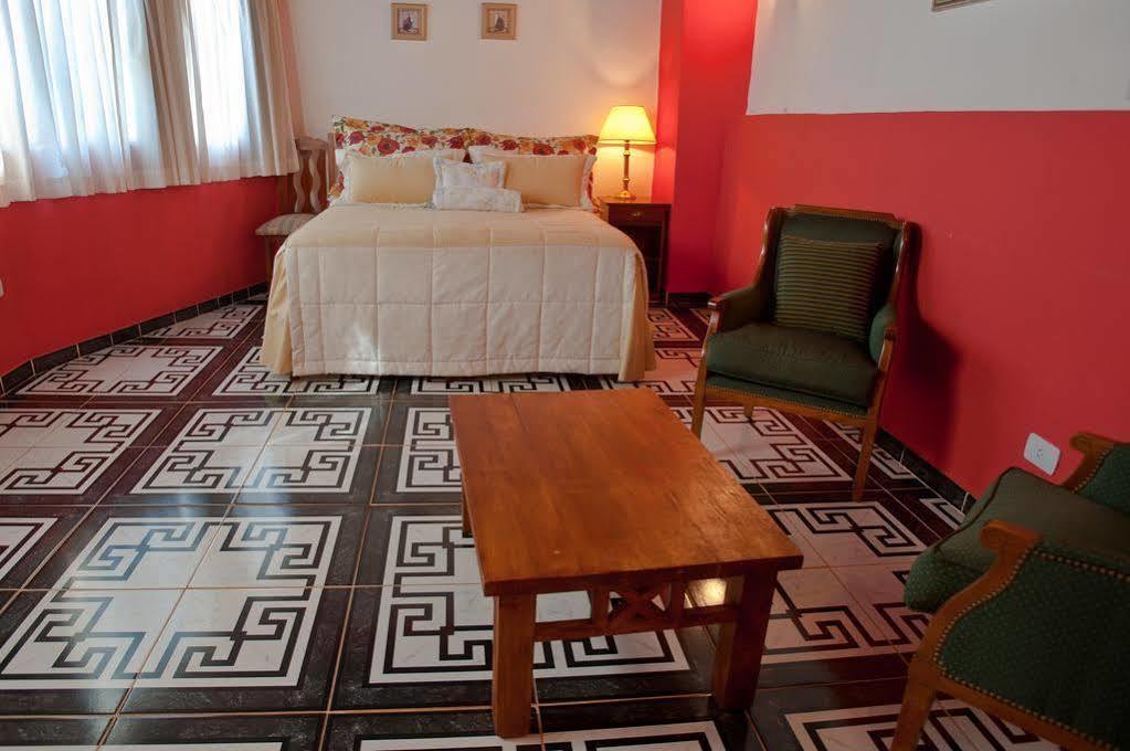 Hotel Posada La Sorgente Puerto Iguazú Esterno foto