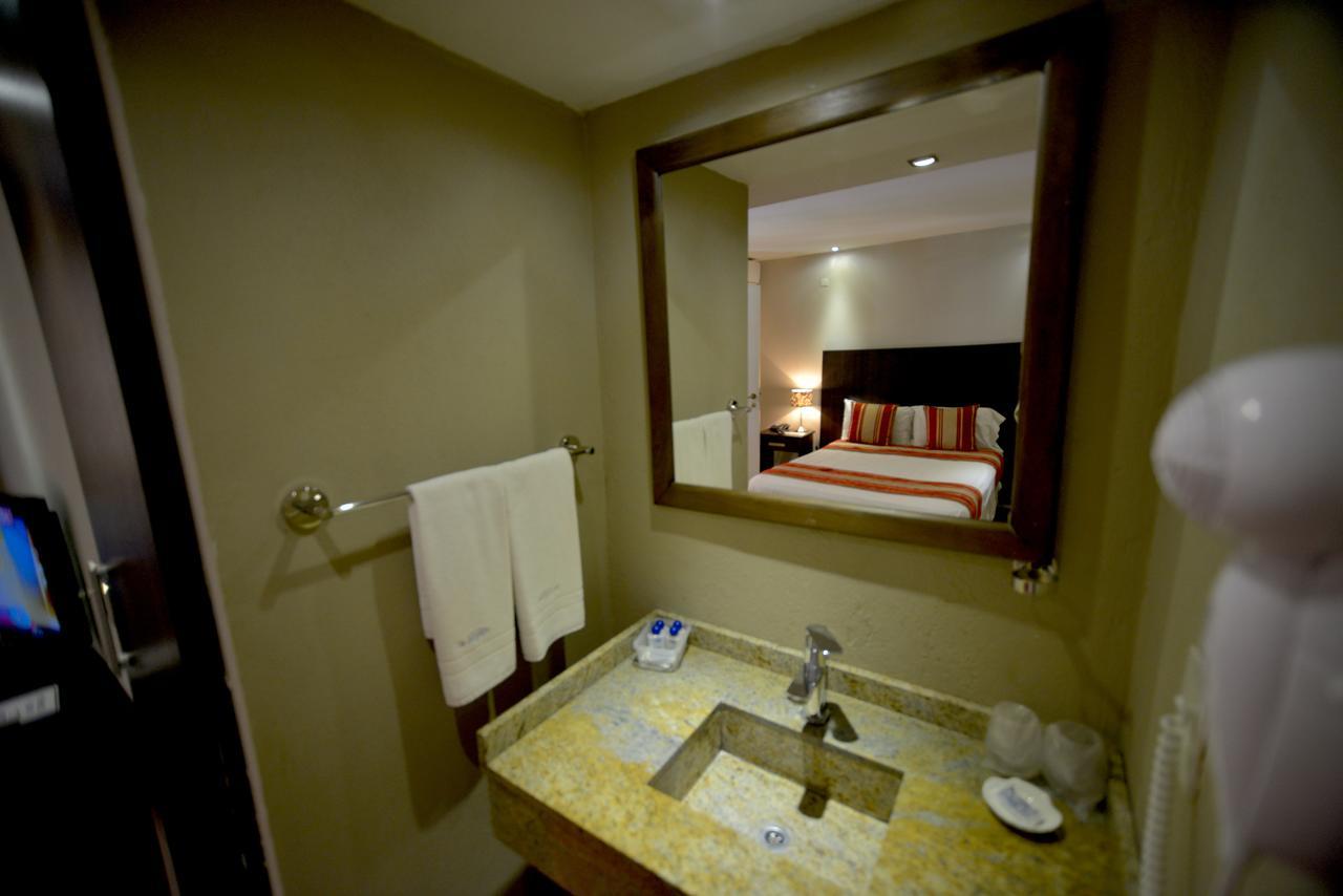 Hotel Posada La Sorgente Puerto Iguazú Esterno foto