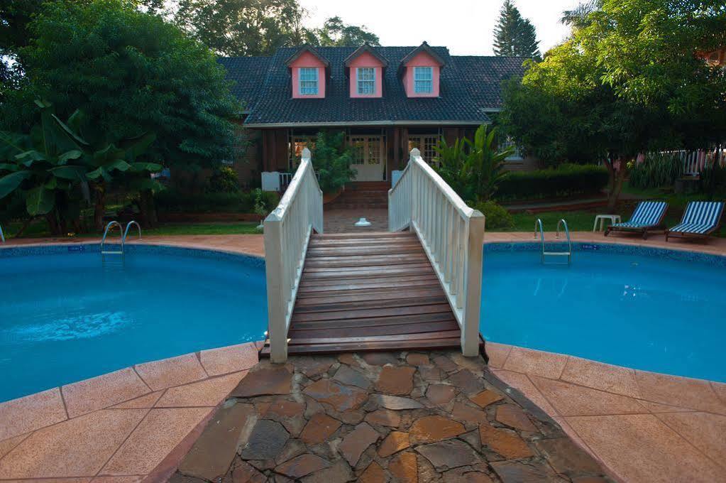 Hotel Posada La Sorgente Puerto Iguazú Esterno foto